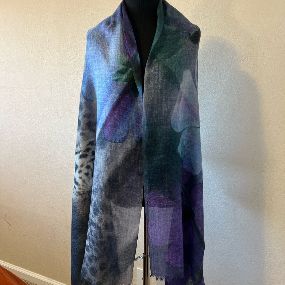 Elegant Purple and Blue Women's Shawl
